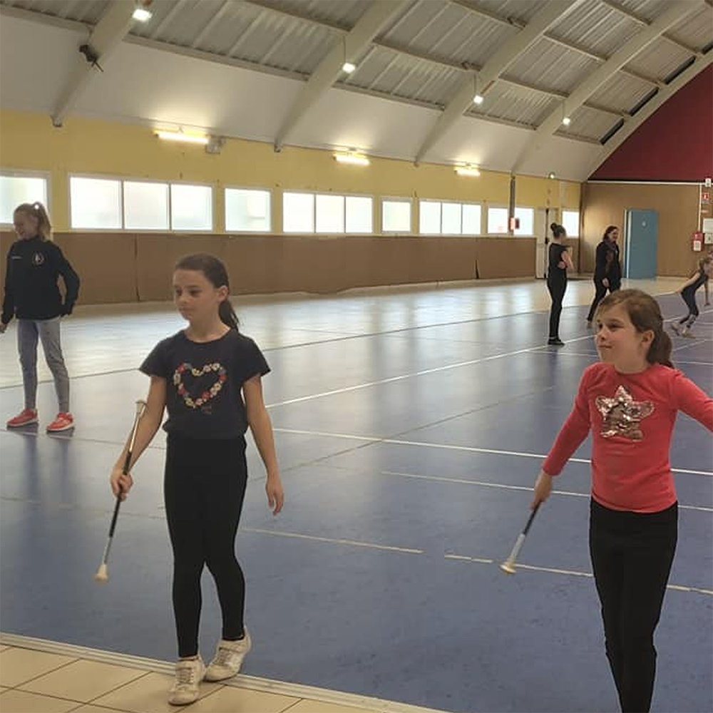 Entraînement des twirlers du Twirling Club Macairois de Saint-Macaire-en-Mauges Sèvremoine