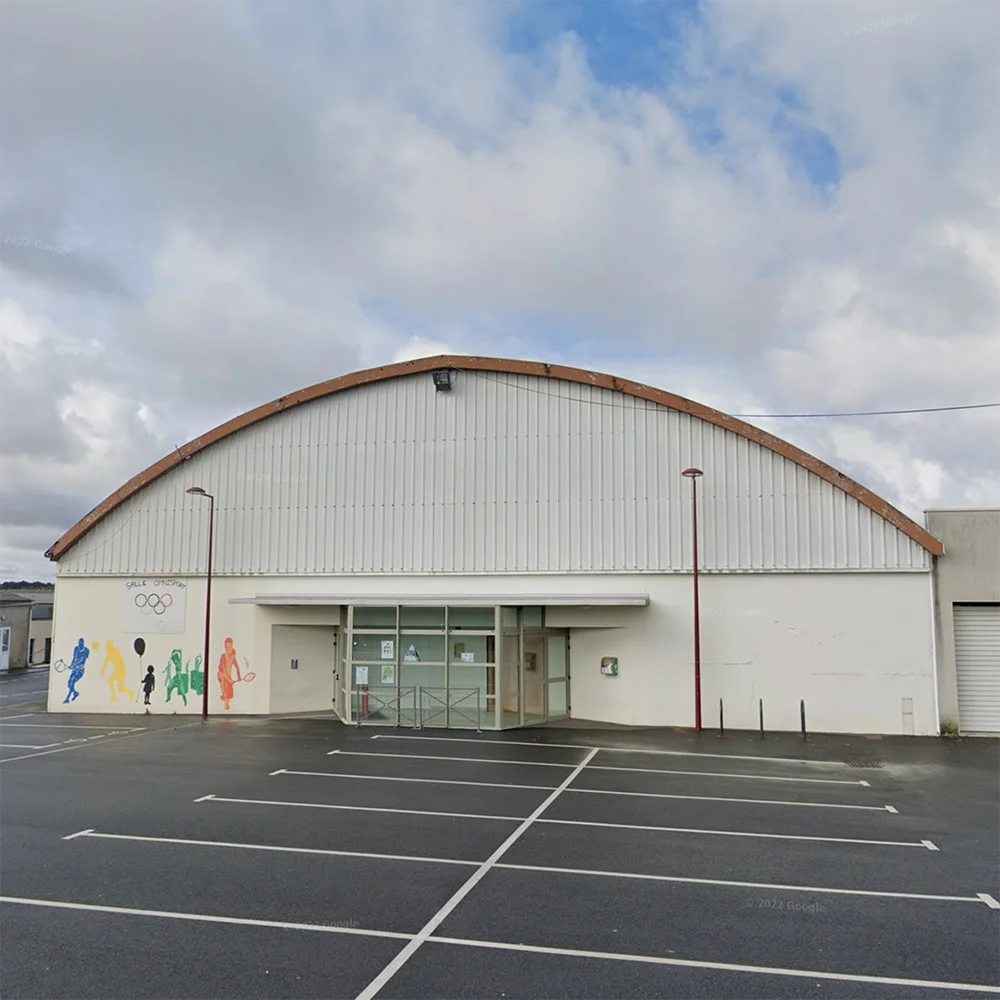 Photo de la salle omnisport d'Andrezé utilisée par le Twirling Club Macairois de Saint-Macaire-en-Mauges Sèvremoine